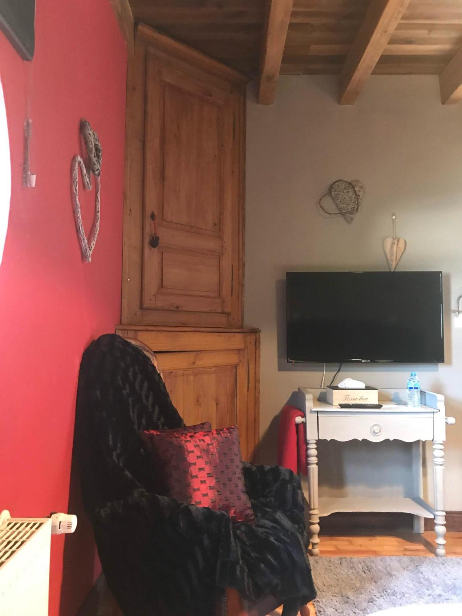 Logis Hotel Domaine Du Moulin 圣阿沃尔德 外观 照片