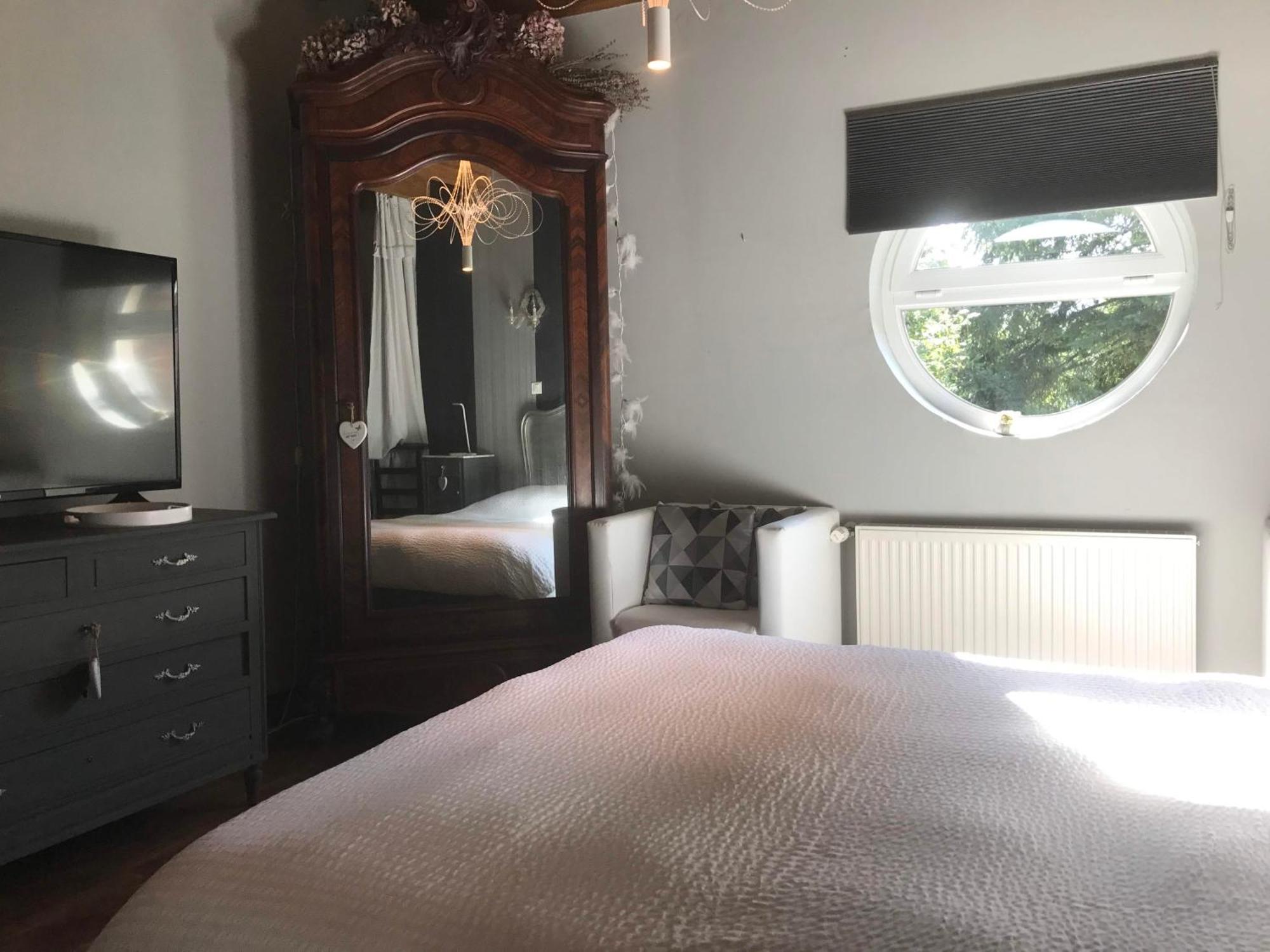 Logis Hotel Domaine Du Moulin 圣阿沃尔德 外观 照片