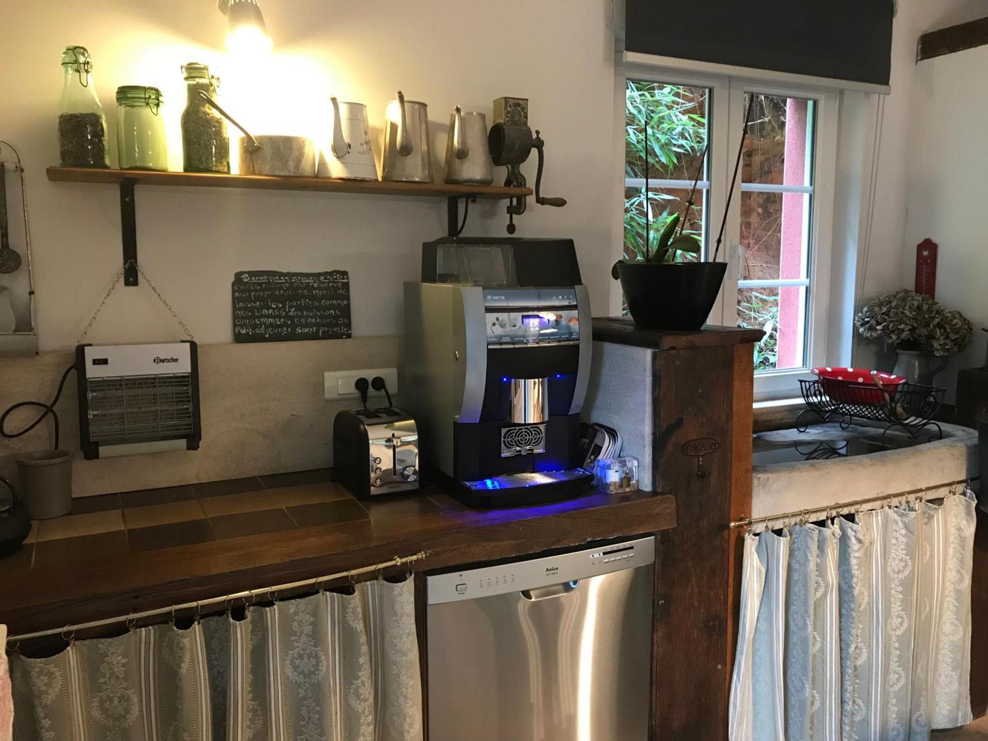 Logis Hotel Domaine Du Moulin 圣阿沃尔德 外观 照片