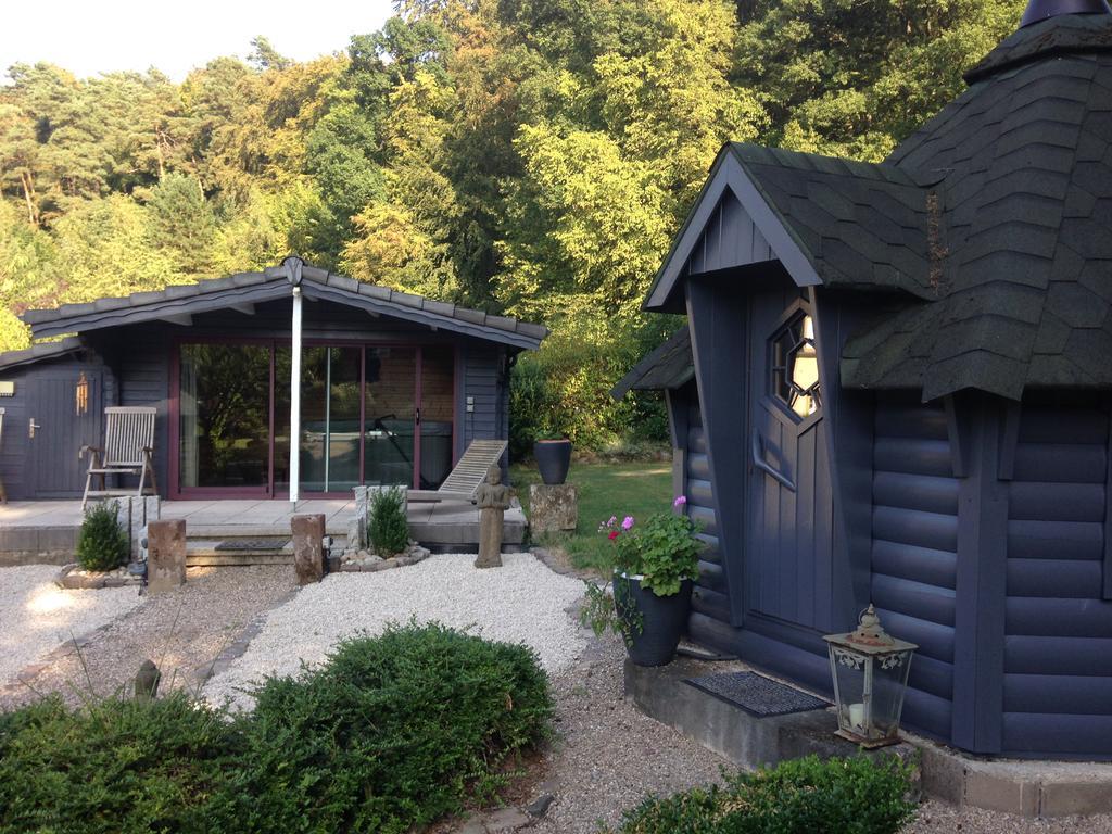 Logis Hotel Domaine Du Moulin 圣阿沃尔德 外观 照片