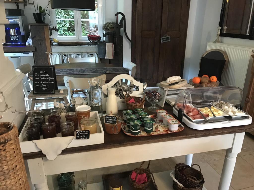 Logis Hotel Domaine Du Moulin 圣阿沃尔德 外观 照片