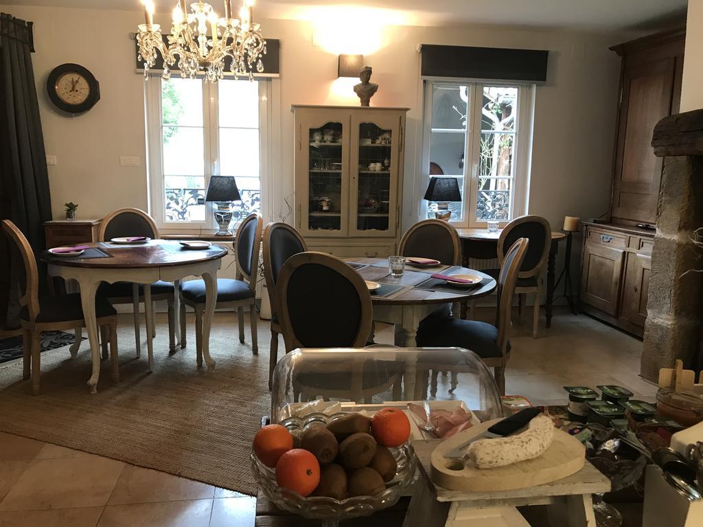 Logis Hotel Domaine Du Moulin 圣阿沃尔德 外观 照片